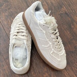 ALOHAS Women's Lace-Trimmed Cream Sneakers - never worn - new in box